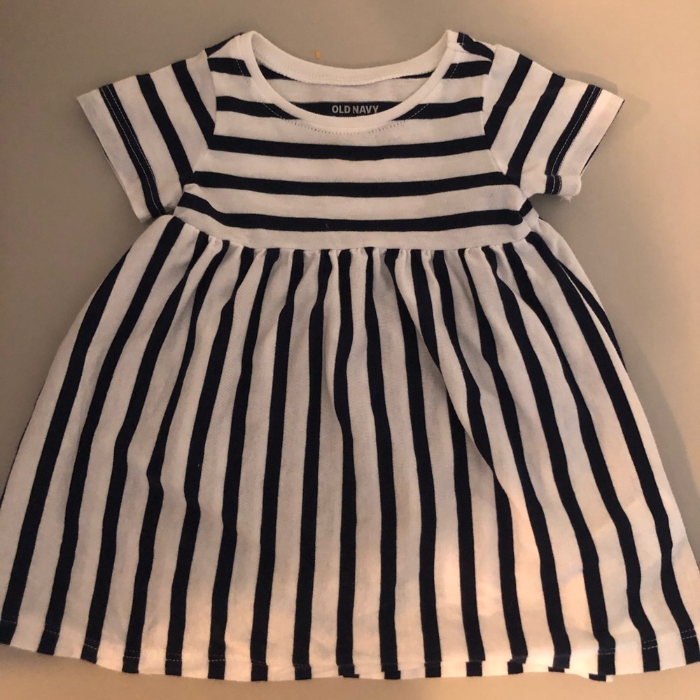 Old navy baby dress 0-3